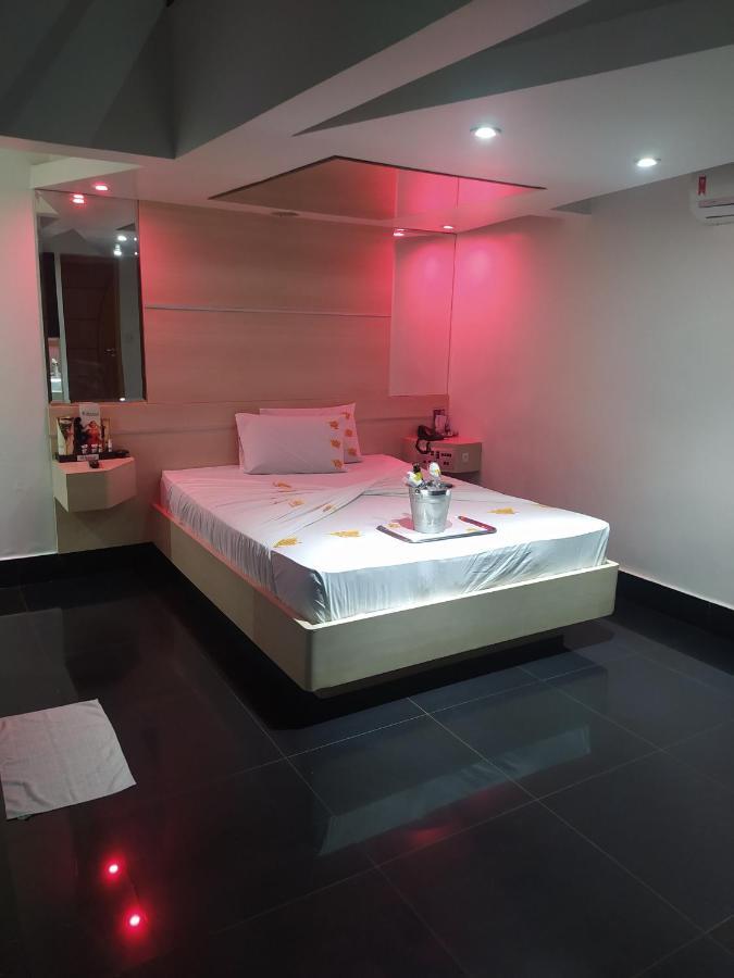 Motel La Folia Ribeirão Preto Extérieur photo